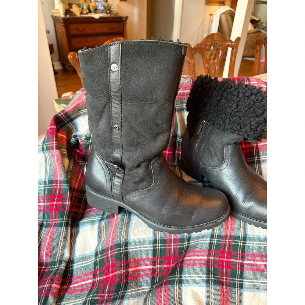 UGG Australia 1914 Black Leather Sheepskin Fold Over Cuff Boots Womens 9